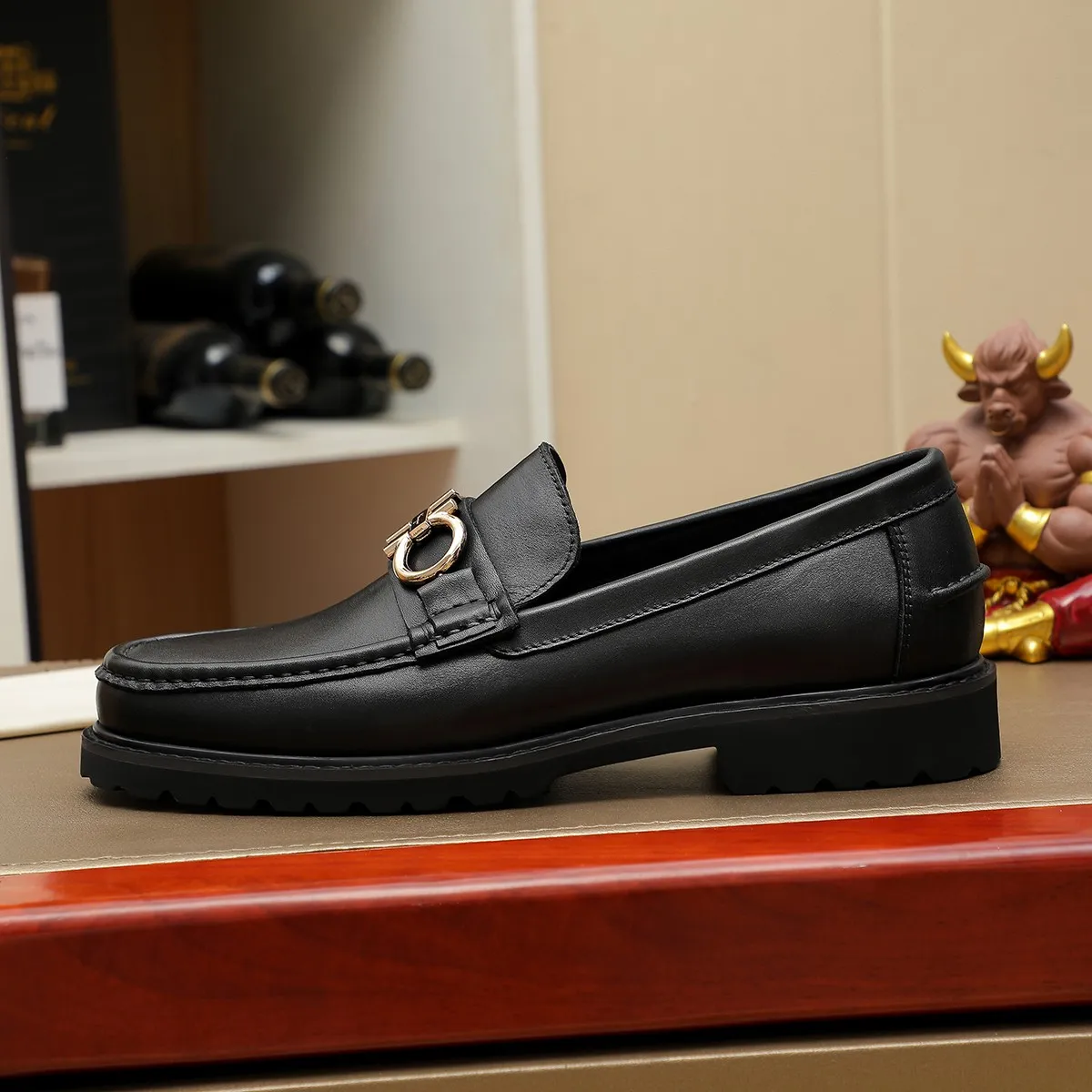 Men's shoes 💰440 Ferragamo [Ferragamo] top imported suit men's shoes 💯Original copy of the official website, product materials: selected imported embossed calfskin + luxury hardware buckle accessories ~ imported water-dyed cow 🐂 leather lining. Strong three-dimensional visual effect, original combination outsole, multiple colors available😘 Size: 39-44 (38.45.46. Customized)